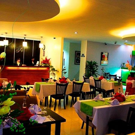 El Bajada Hotel Davao City Buitenkant foto