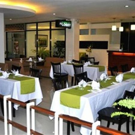 El Bajada Hotel Davao City Buitenkant foto